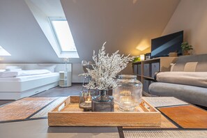 Unclassified image, 3 of 19, button