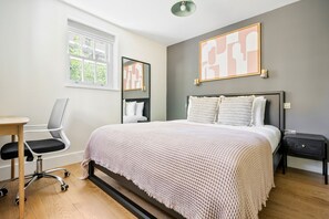 2 soverom, strykejern/-brett, wi-fi og sengetøy