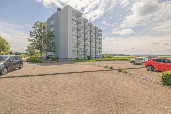 Imagen sin descripción, 1 de 27, botón