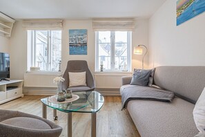 TV, DVD player, stereo