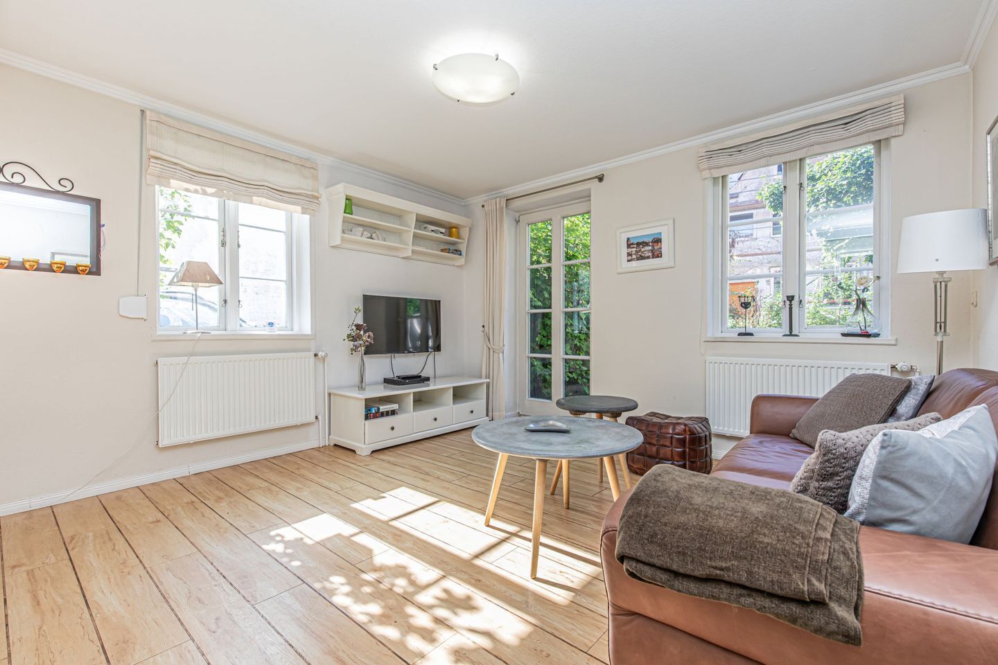 Fernseher, Stereoanlage