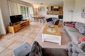 Unclassified image, 5 of 24, button