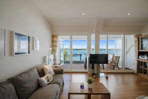 TV, DVD player, stereo