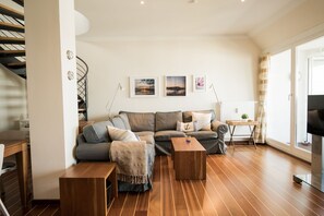 TV, DVD player, aparelho de som