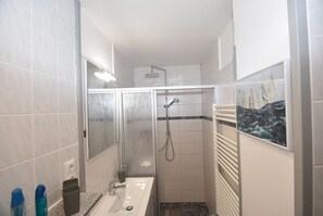 Shower, free toiletries, hair dryer, towels - fewo1846 - Pauline - fewo1846 - Pauline in Glücksburg / enchanting (Glücksburg (Ostsee))