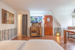 Unclassified image, 2 of 28, button - fewo1846 - Cabin at Nordermarkt / nautically furnished studio apartment - (Flensburg)