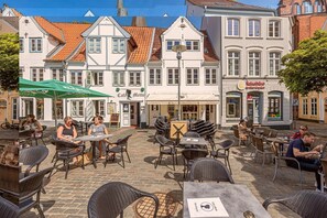 Outdoor dining - fewo1846 - Cabin at Nordermarkt / nautically furnished studio apartment - (Flensburg)