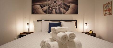 4 Schlafzimmer, Schreibtisch, Bügeleisen/Bügelbrett, kostenloses WLAN