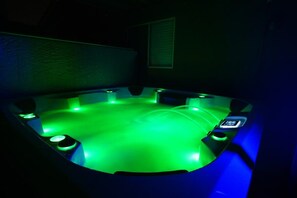 Baignoire à remous extérieure