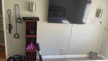 1 bedroom, desk, iron/ironing board, free WiFi