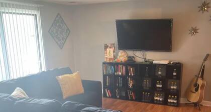 Peaceful ONE bedroom Apartment with at home gym