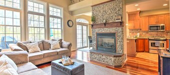 Community Perks & Deck: Lake Harmony Townhome!