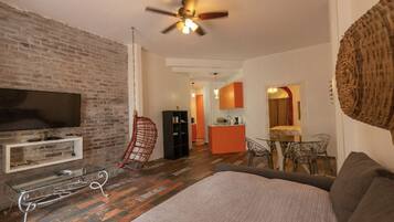 1 bedroom, travel cot, free WiFi