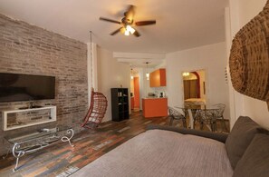 1 bedroom, travel crib, free WiFi