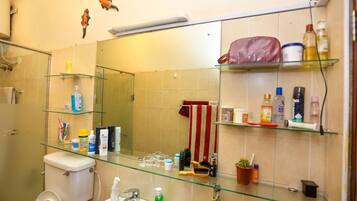 Shower, towels