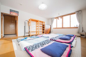 Hus | 3 soverom, skrivebord, wi-fi (inkludert) og sengetøy