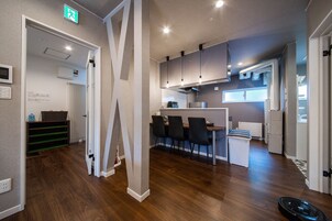 House | In-room dining