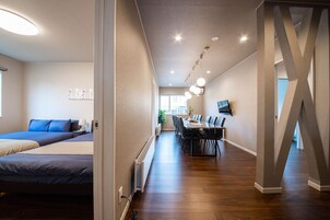 House | 6 bedrooms, free WiFi