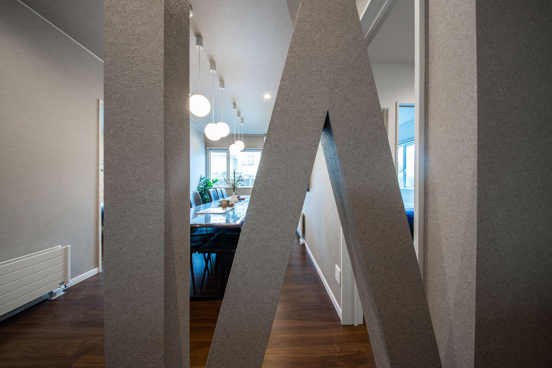 House | In-room dining