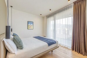 2 makuuhuonetta, silitysrauta/-lauta, ilmainen Wi-Fi, vuodevaatteet
