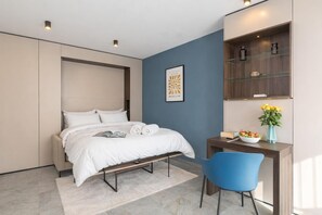 Postazione laptop, ferro/asse da stiro, Wi-Fi gratuito, lenzuola