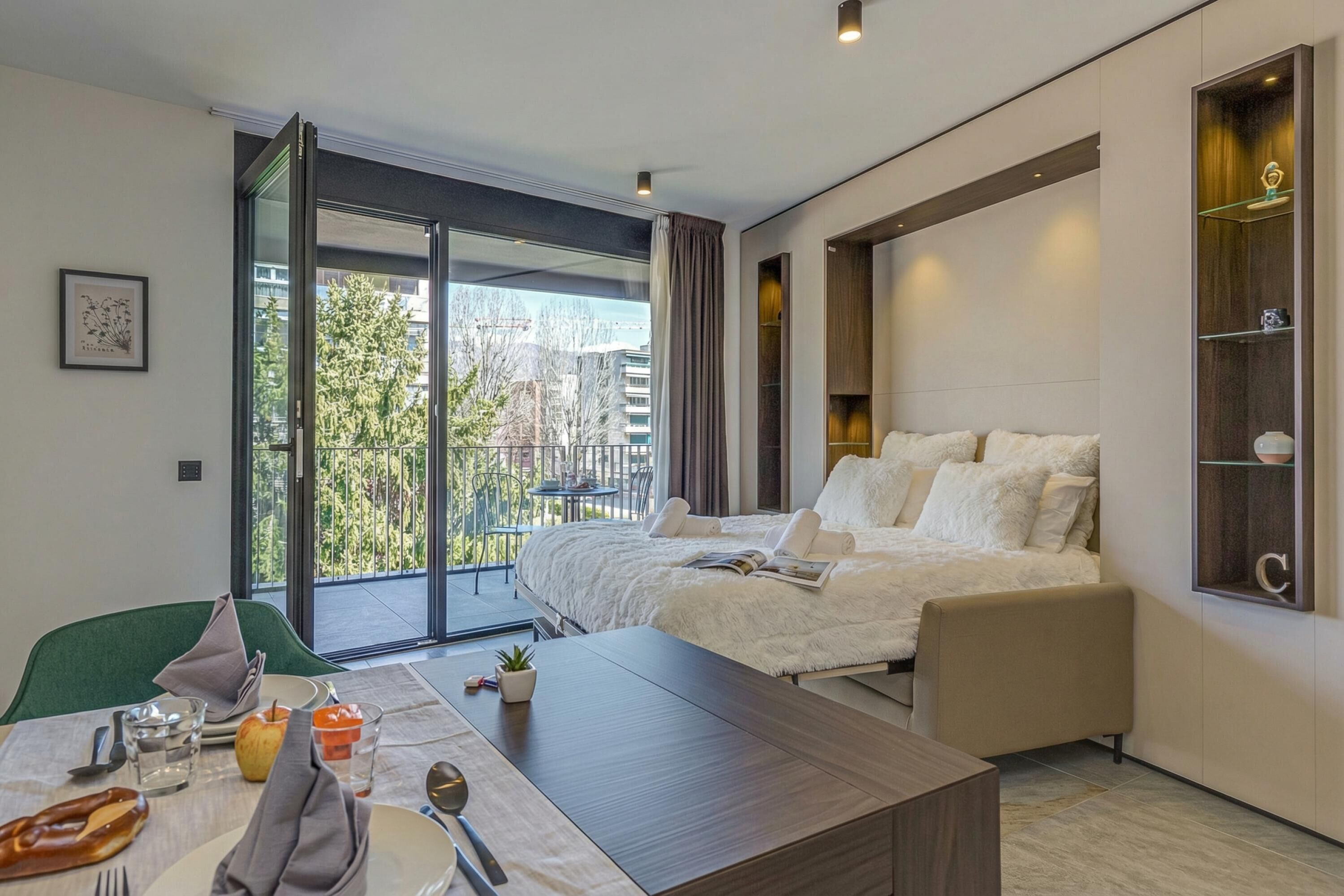 Laptopgeeigneter Arbeitsplatz, Bügeleisen/Bügelbrett, kostenloses WLAN