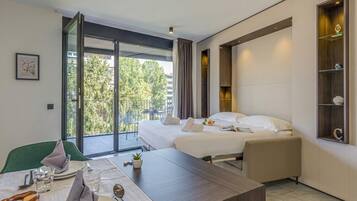 Espace de travail pour ordinateur portable, fer et planche à repasser