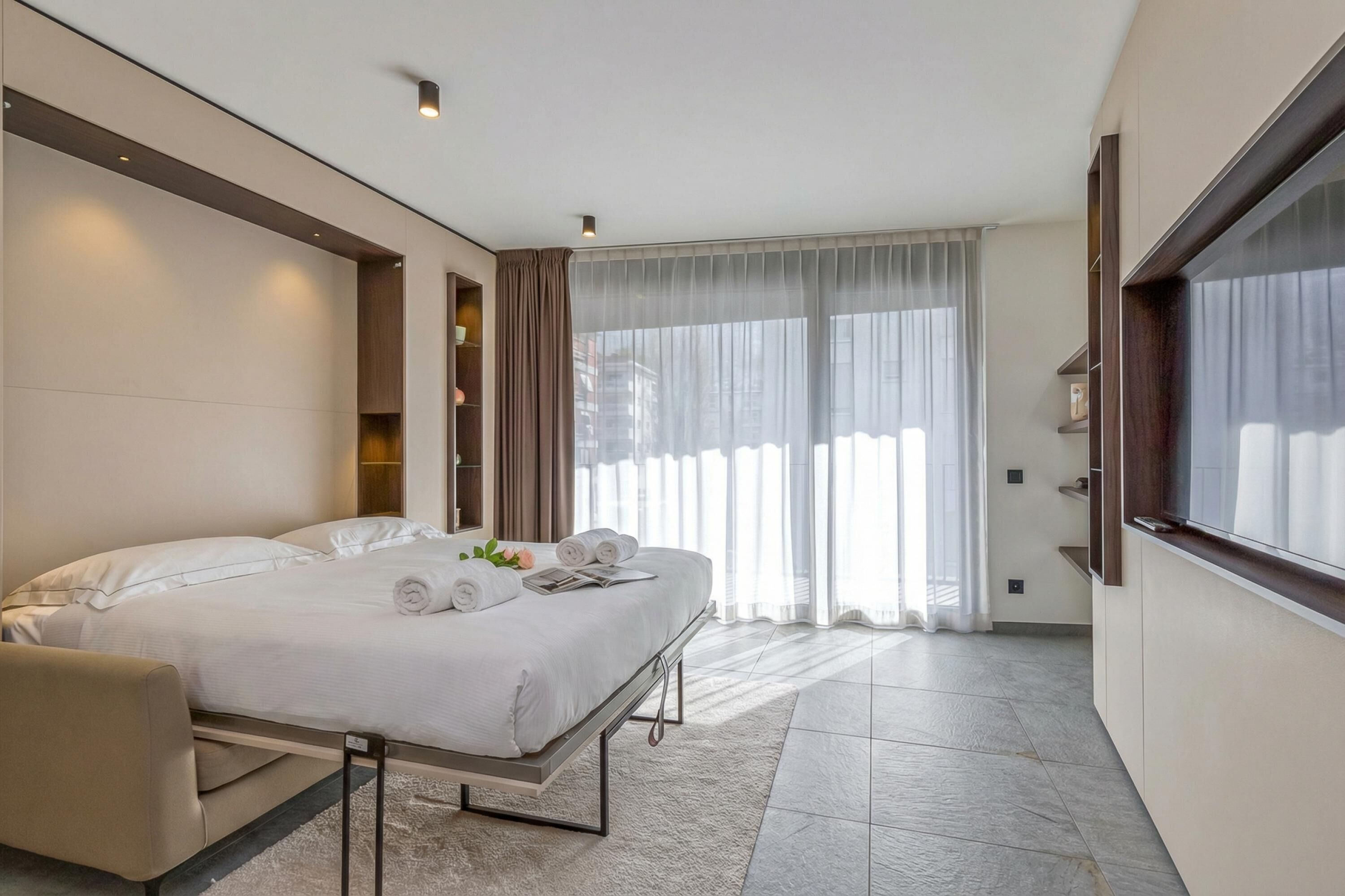 Laptopgeeigneter Arbeitsplatz, Bügeleisen/Bügelbrett, kostenloses WLAN