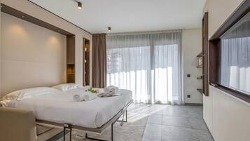 Laptopgeeigneter Arbeitsplatz, Bügeleisen/Bügelbrett, kostenloses WLAN