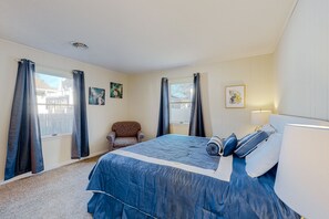 3 bedrooms, iron/ironing board, Internet, bed sheets