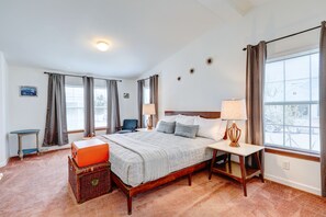 3 bedrooms, iron/ironing board, Internet, bed sheets - Affordable dog-frienedly beach home w/private deck, gas grill, enclosed yard (Rehoboth Beach)