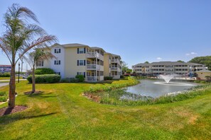 Exterior - The Palms sunny condo near the ocean with pool, washer/dryer & central AC (Rehoboth Beach)