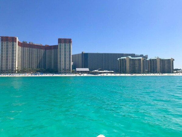 Beach nearby - New! Beach Splendor at Laketown 208. Sleeps 8. 18+OK (Panama City Beach)