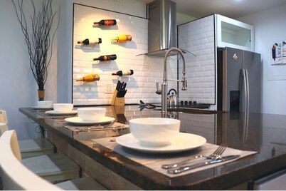 Perfect Escape From Home / Hogar Lejos De Casa