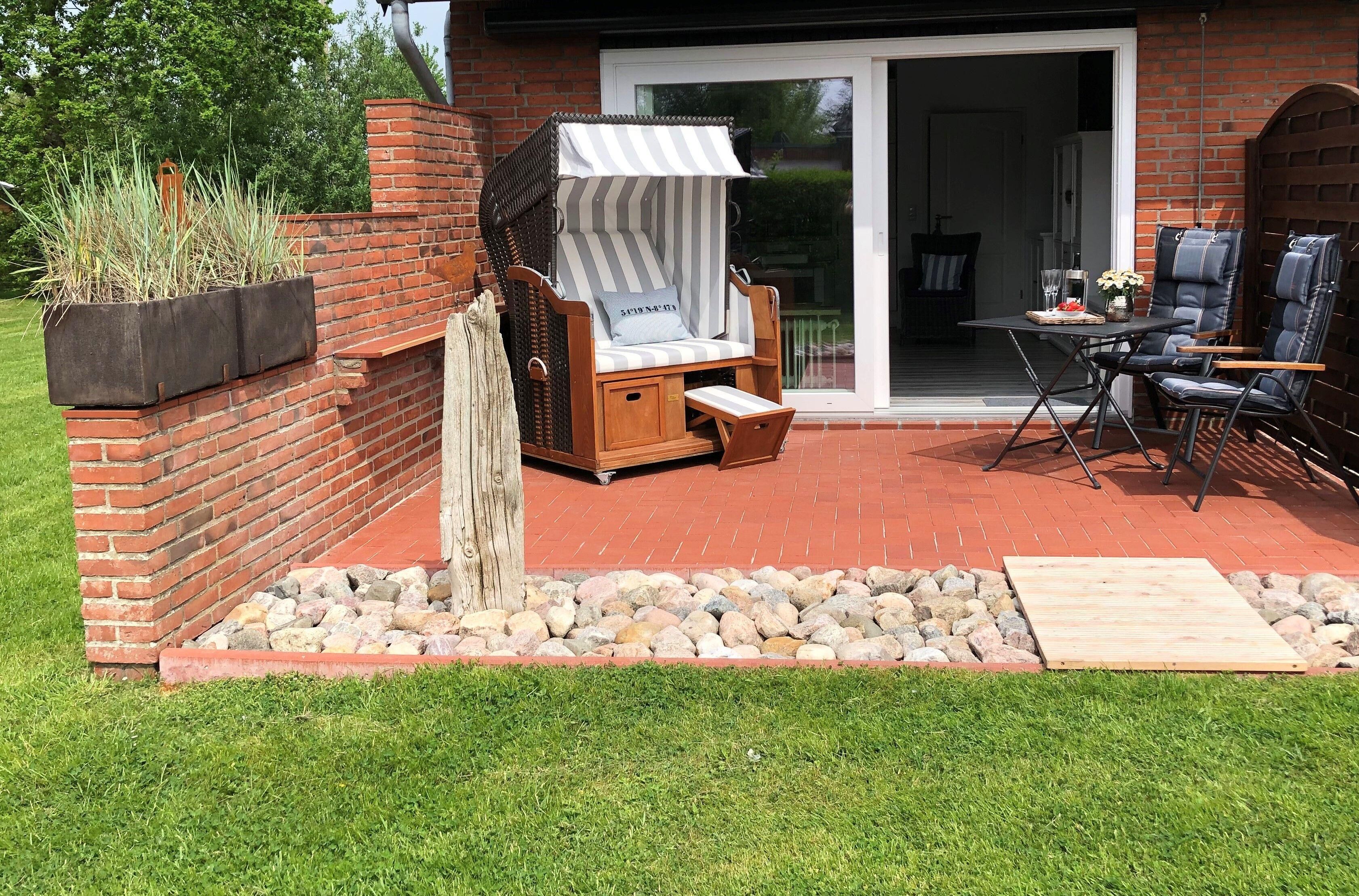 Windgeschützte und sonnige Terrasse