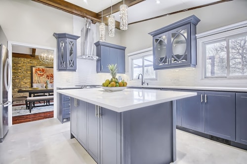 5 Bedroom Countryside-Cottage King ON - 35% Winter & Long Stay Discount.