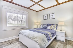 5 bedrooms, iron/ironing board, travel cot, free WiFi