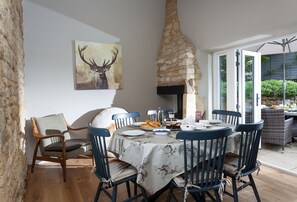Dining - Boasting mullion windows, exposed stonework and wooden beams (Guiting Power)