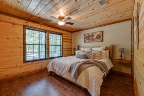 3 dormitorios, escritorio, wifi gratis y ropa de cama