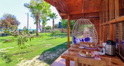 Demre Sahildeki Ev Bungalov