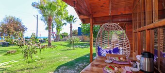 Demre Sahildeki Ev Bungalov