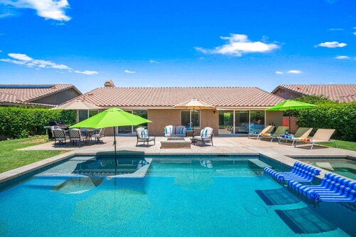 Spacious Retreat | Newly Remodeled Pool & Spa | Mountain Views | Perfect for Family Getaways
