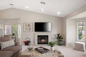 Smart TV, fireplace