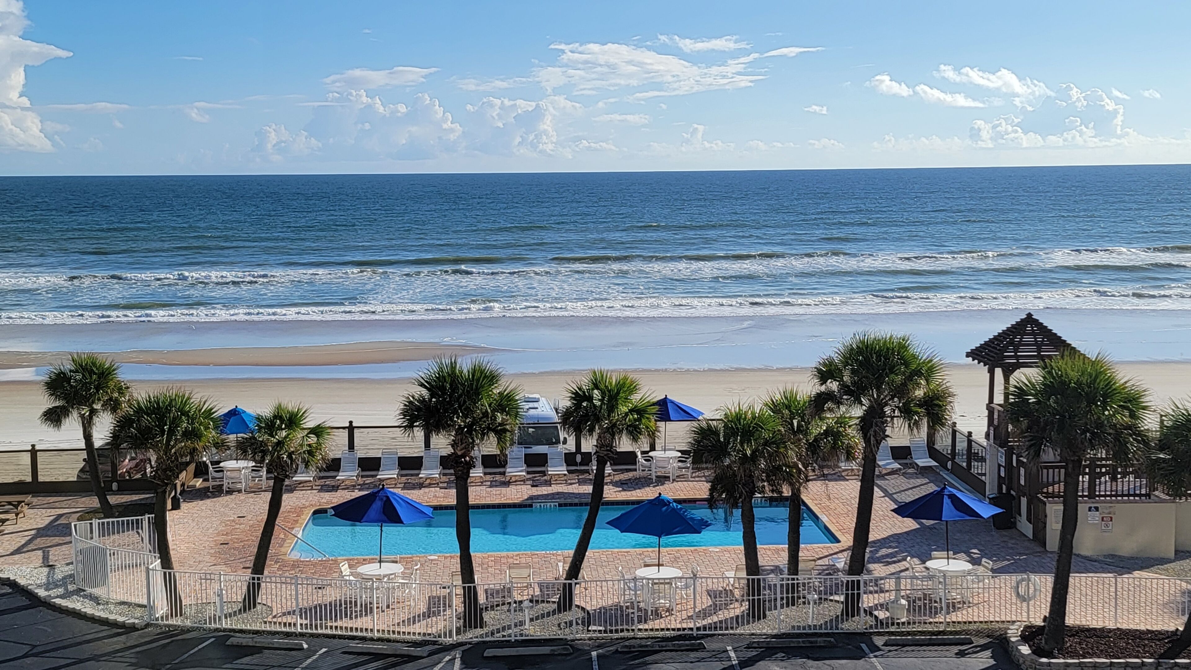 室內泳池、室外泳池