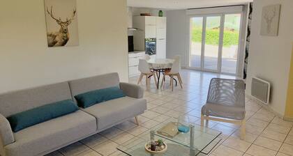 Le Cerf - Appartement avec Terrasse et Jardin. Nouvelle version