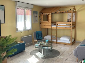 2 Schlafzimmer, Bügeleisen/Bügelbrett, kostenloses WLAN, Bettwäsche