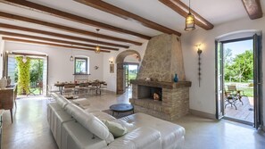 6 bedrooms - Casa Melograno 11 2 (Montefelcino)