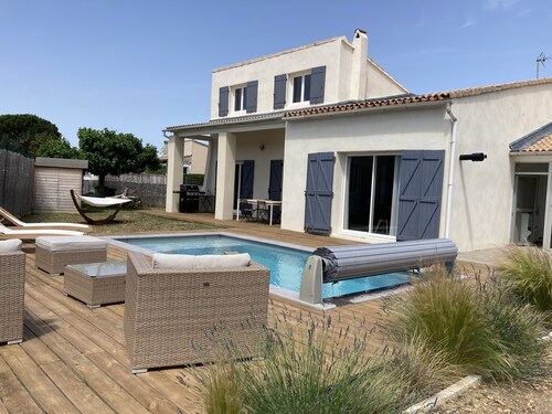 Villa 4 personnes avec piscine proche Châteauneuf-duPape et Avignon