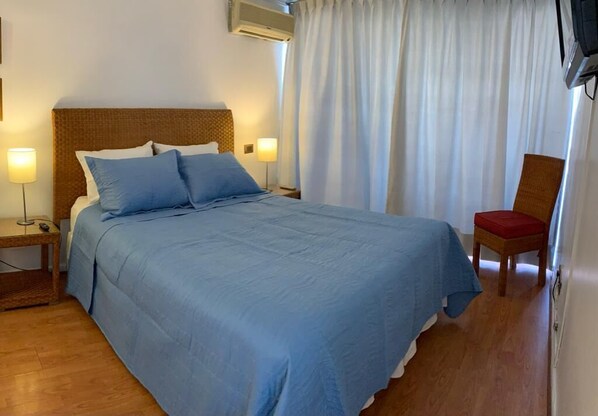 2 bedrooms, in-room safe, iron/ironing board, free WiFi