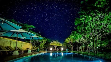 Udendørs pool